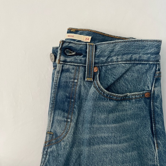 Levi’s wedgie jeans - Picture 2 of 2